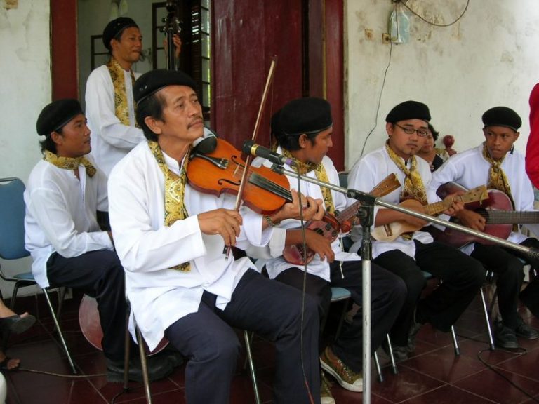 Alat Musik Betawi [Gambar dan Penjelasan Terlengkap]